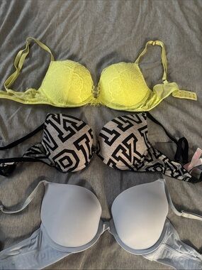 PINK Victoria's Secret Neon Yellow Lace Push-Up Bra